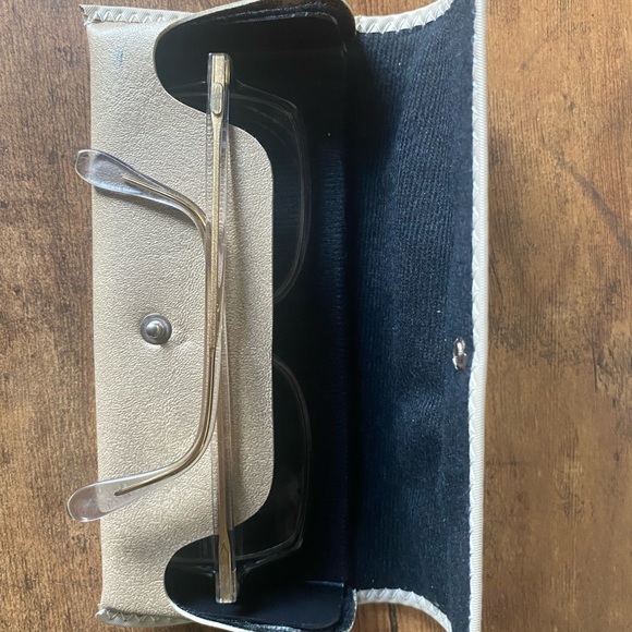 Old frames - Picture 3 of 4